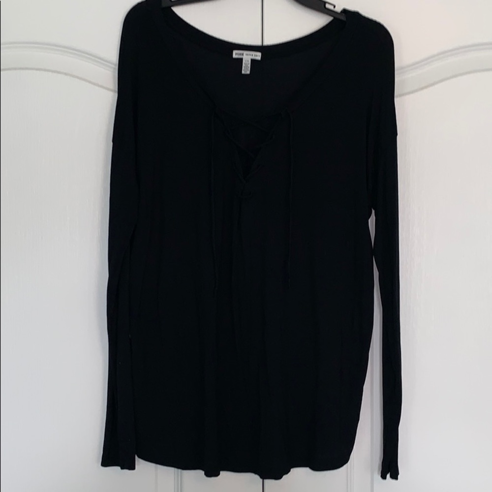 Black cross top